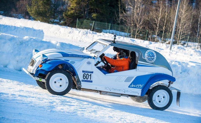 Le Deuggy a fait sensation à la ronde hivernale historique 2cv de Serre Chevalier