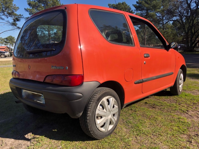 A vendre Fiat Seicento de 1998 - seconde voiture, jeune conducteur, petit budget