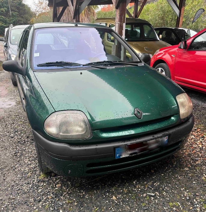 Renaul Clio 2 phase 2 1L4 I de 1999