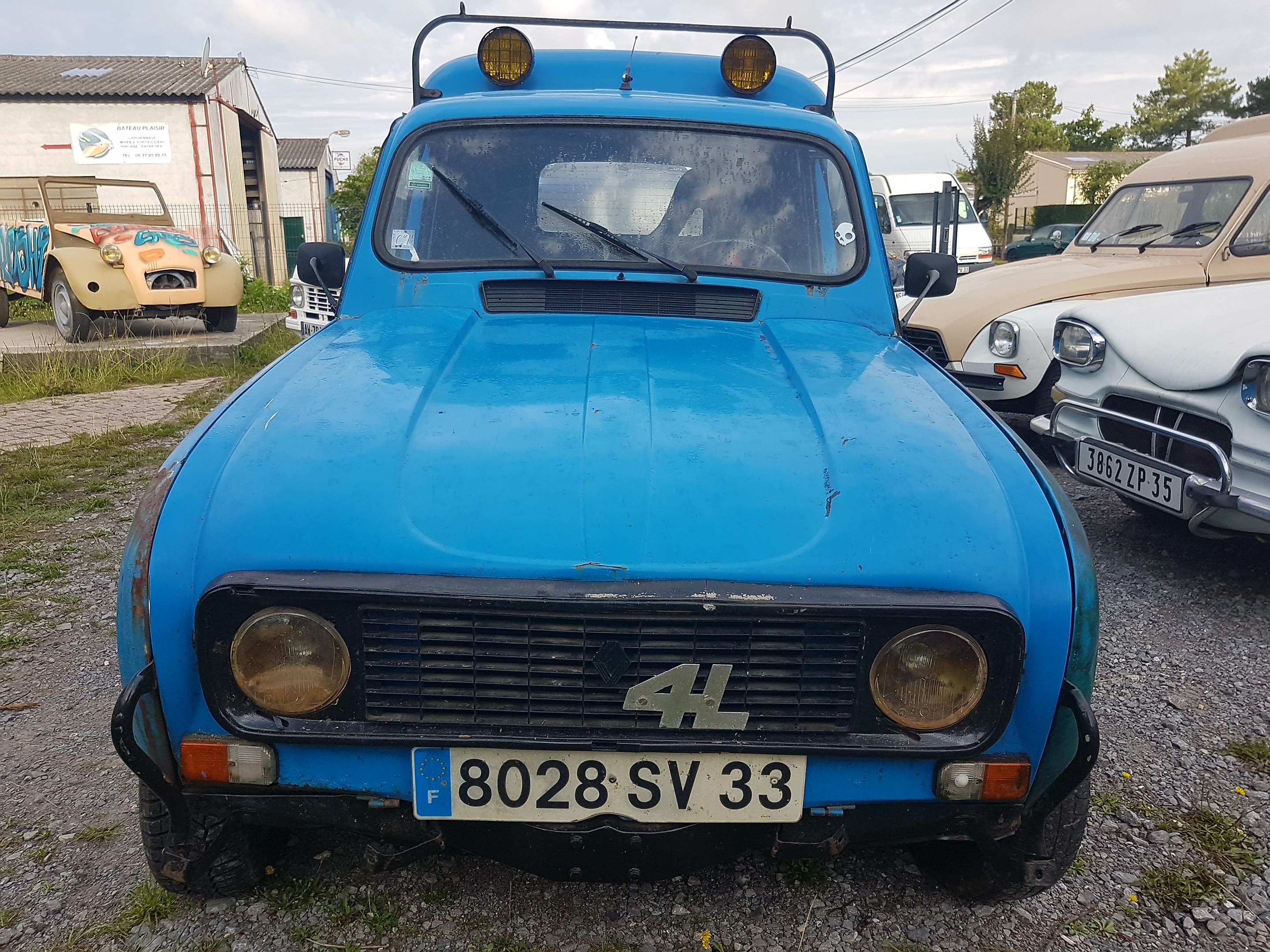 4l  fourgonnette idéale pour 4L trophy étudiant