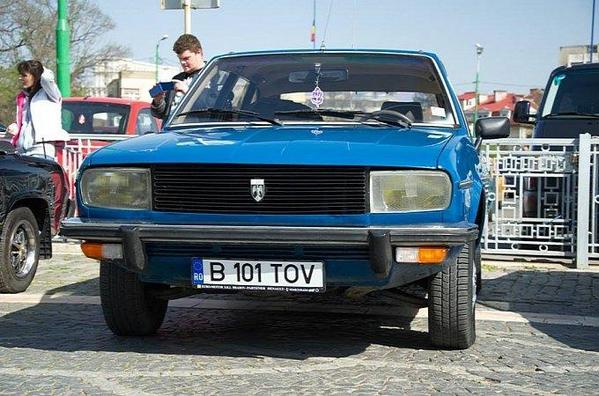 La R20 pardon la Dacia 2000 du  dictateur Ceaușescu