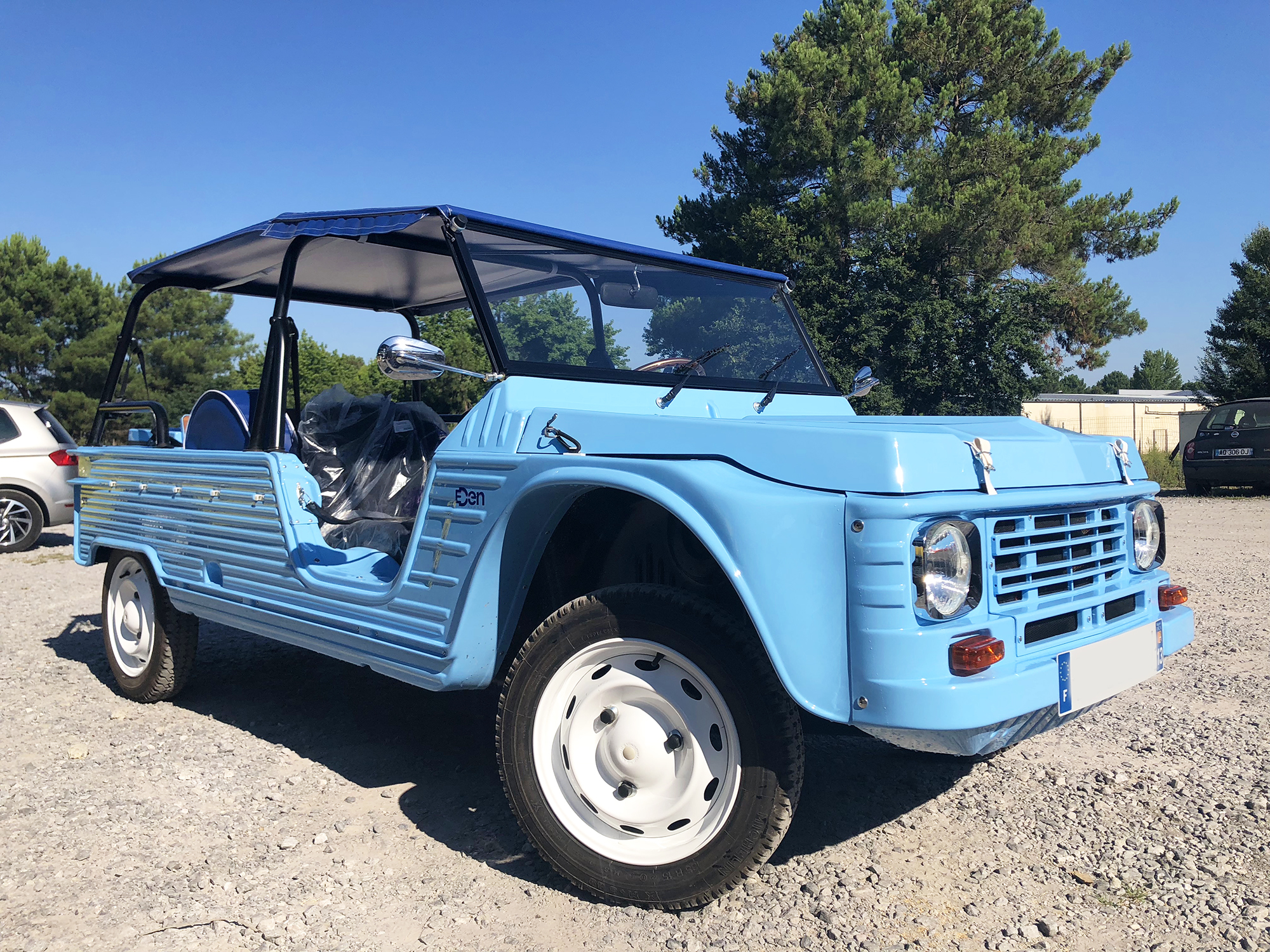 Mehari Electrique Eden Aux Couleurs De Cassis