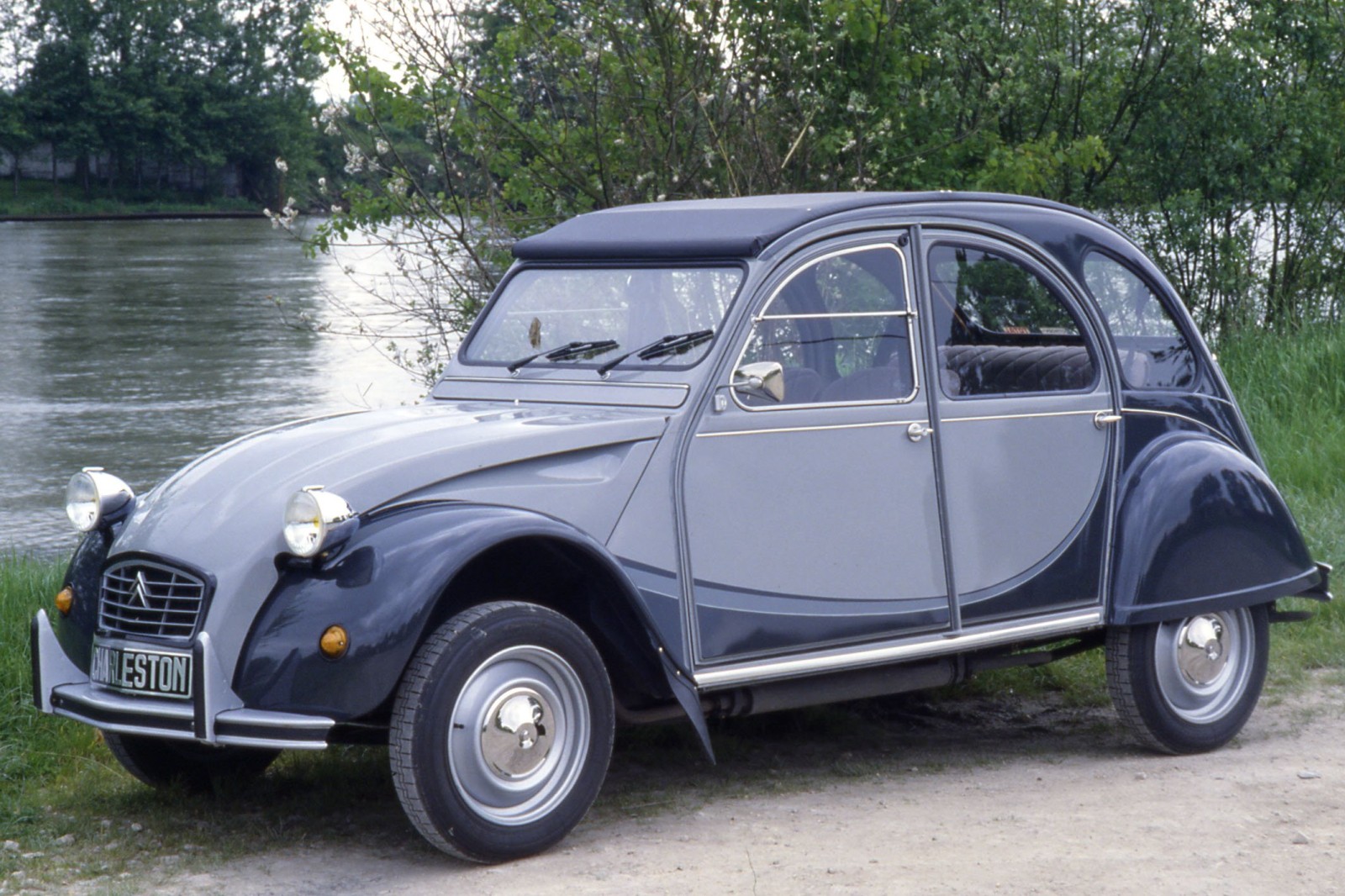 Histoire de la 2 cv 6 Club