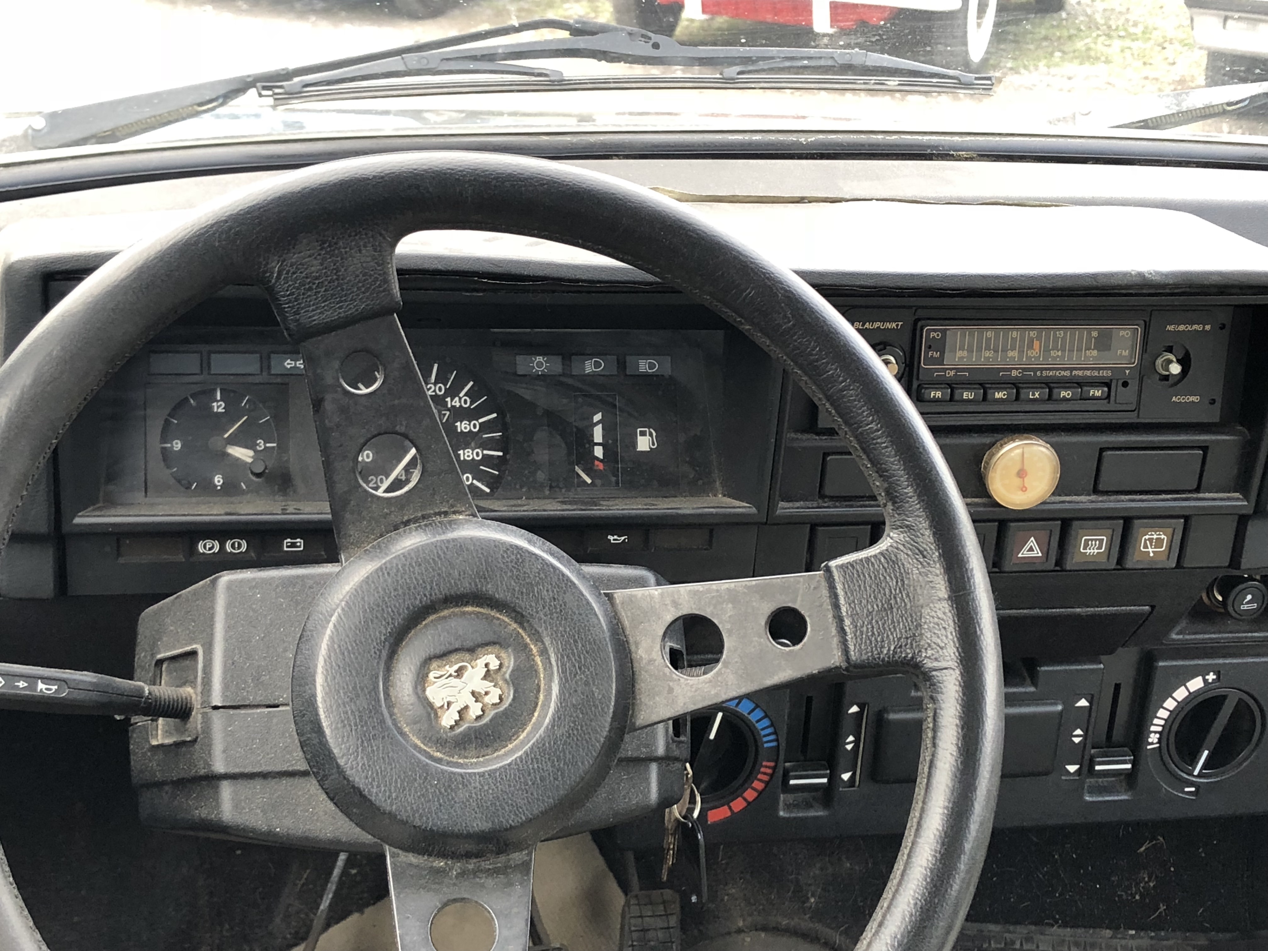A vendre 104 GLS