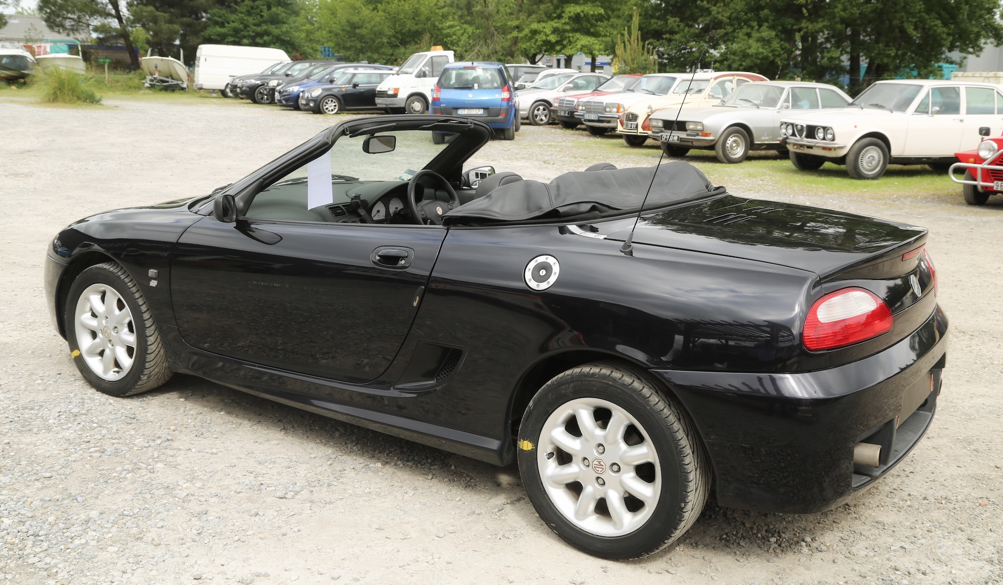 A vendre roadster cabriolet MG TF I.6 116 rhd parfait état