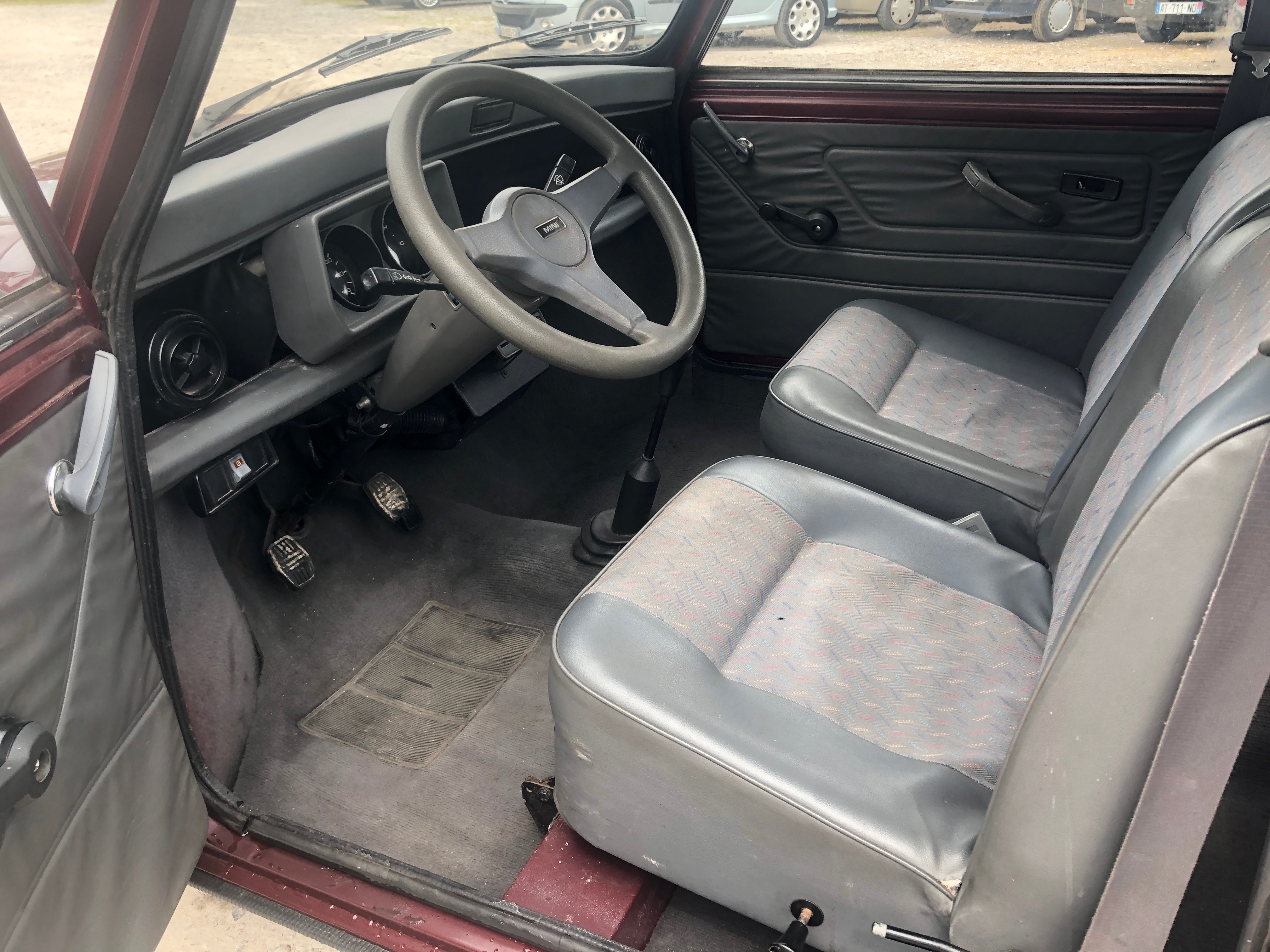 A vendre Mini de 1990 (modèle mini E )