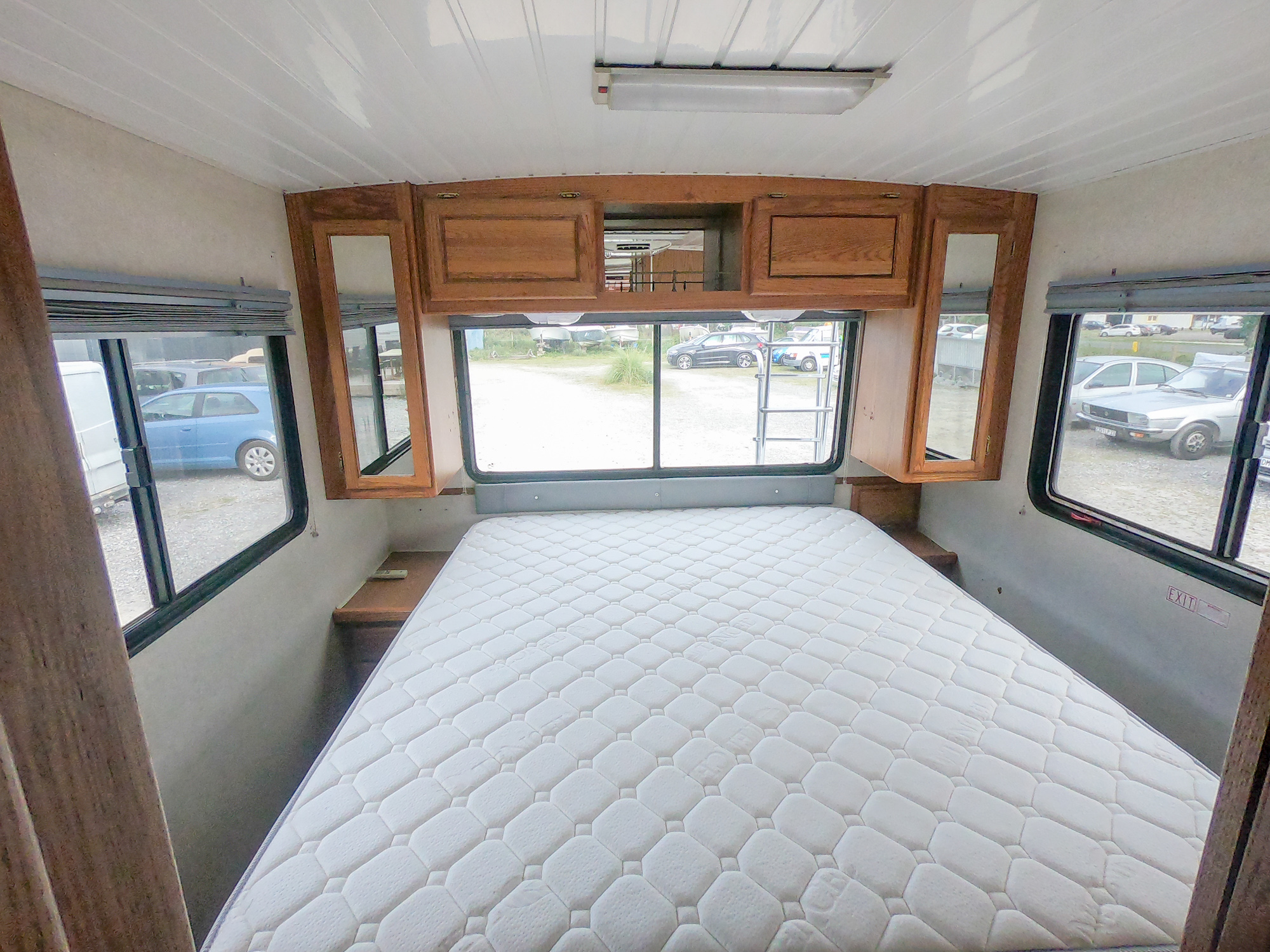 Camping car américain : GMC Chevrolet Airstream Land Yacht LE 30'