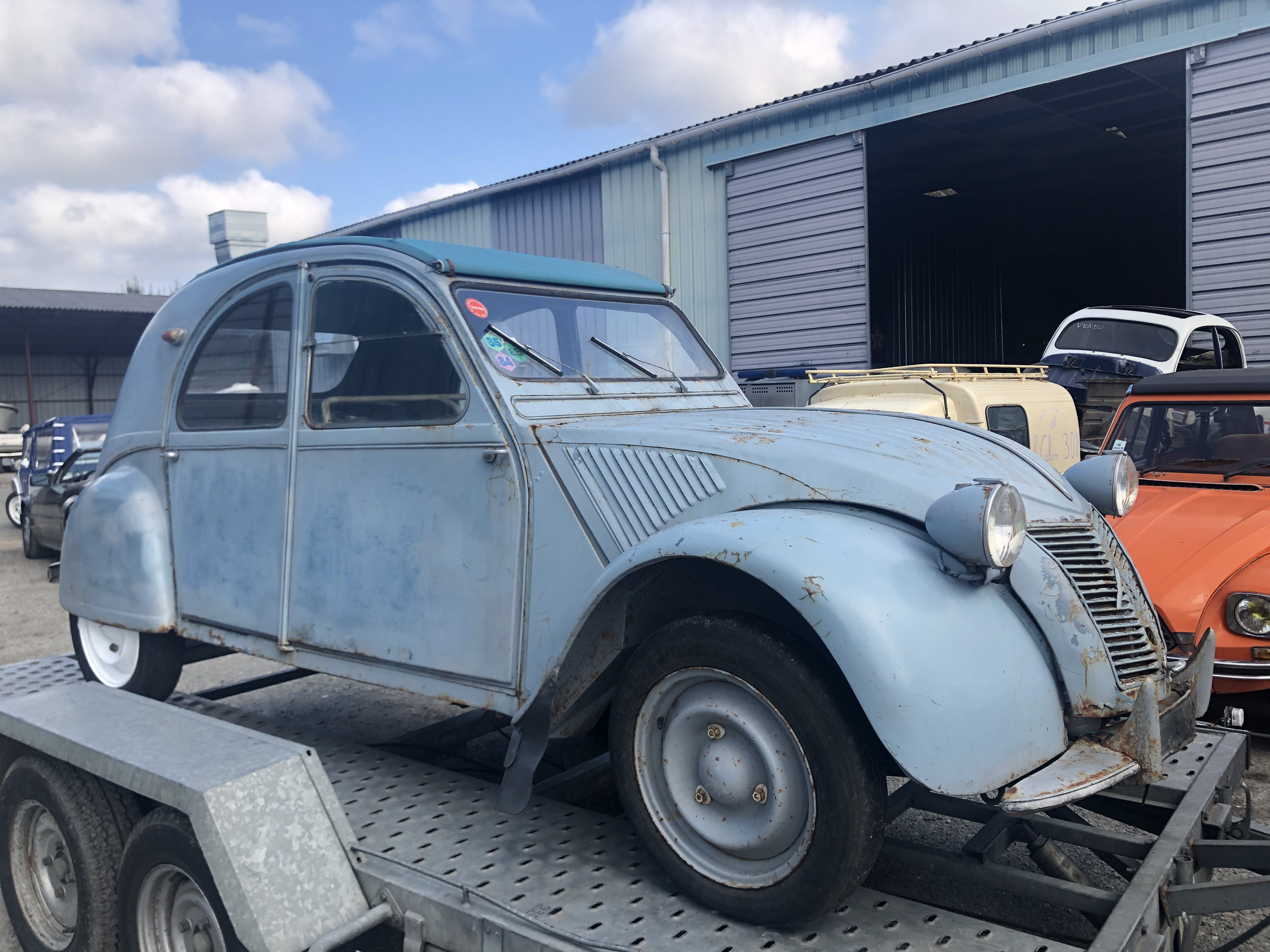 2 CV de 59 complète avec carte grise - Sortie de grange, à restaurer