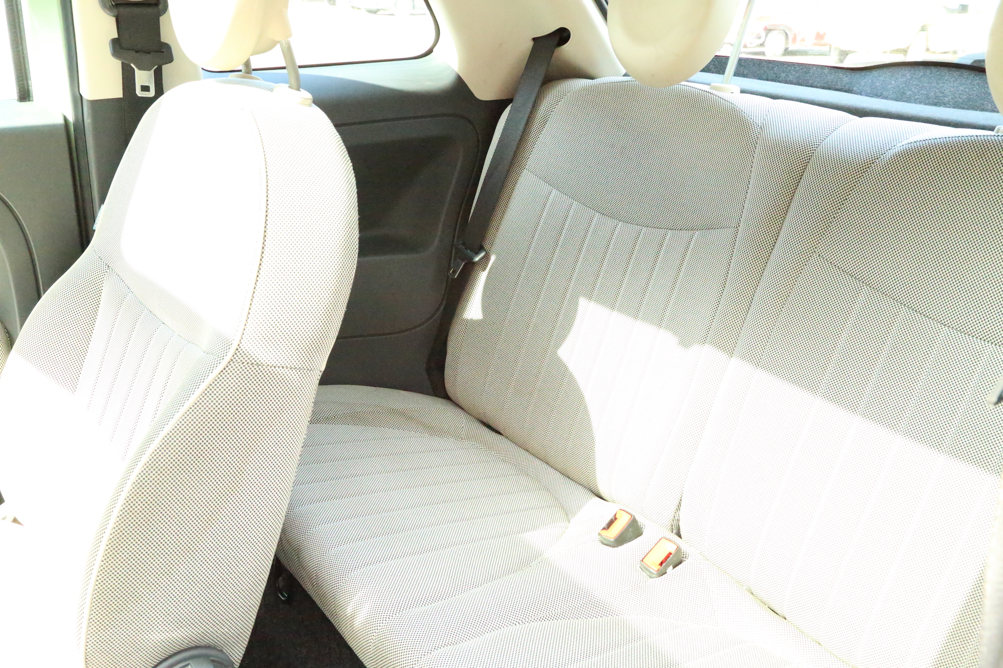 A vendre Fiat 500 1.2 Lounge de 2008 avec un CT ok et en très bel état !