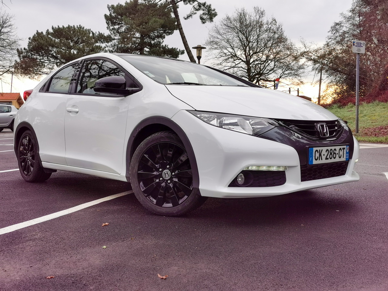 A VENDRE Honda Civic 5P 1.4 i-VTEC S Executive de 2012 en parfait état