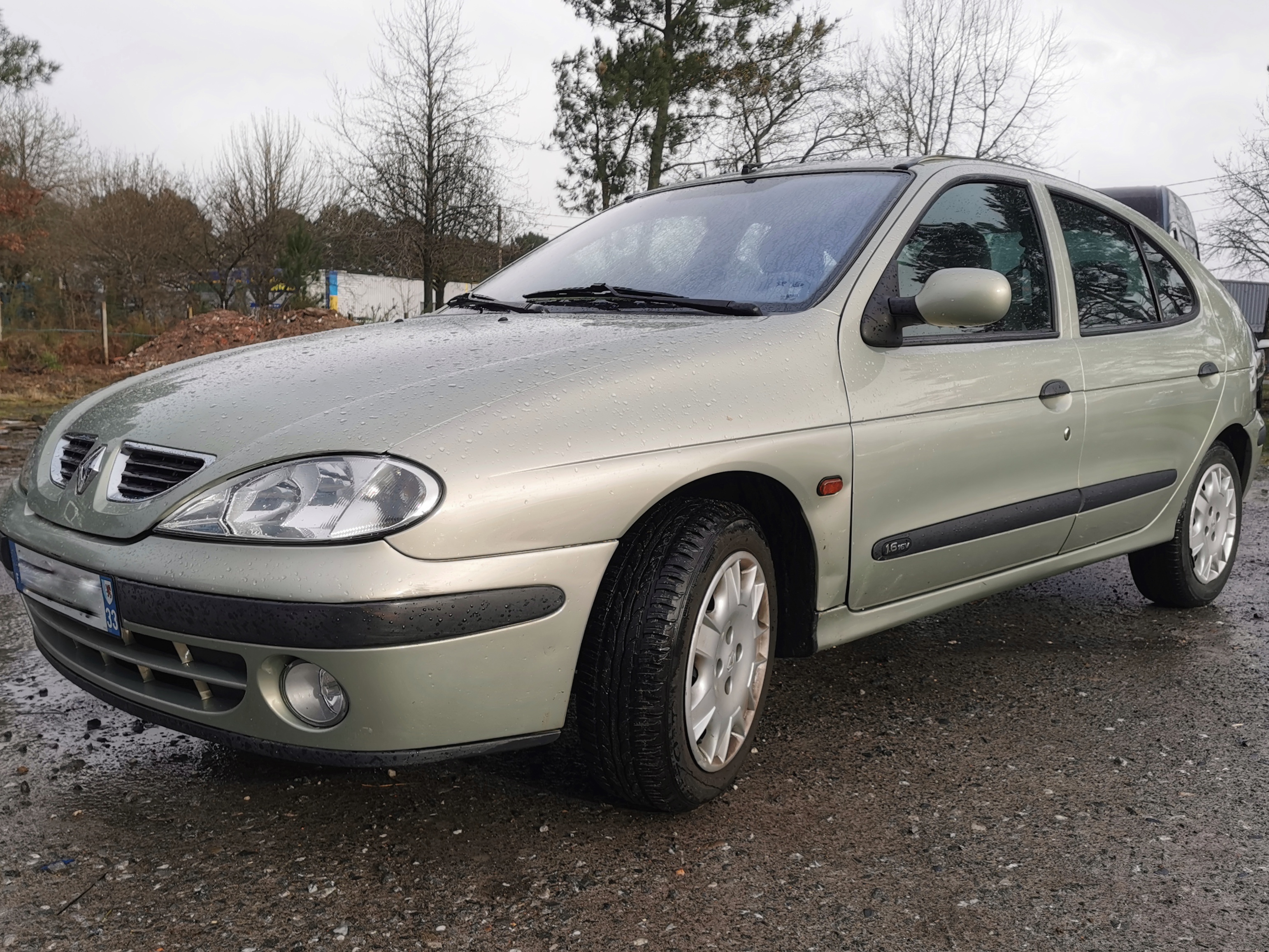 A VENDRE Renault Megane 1.6 16v de 2001 au contrôle technique ok