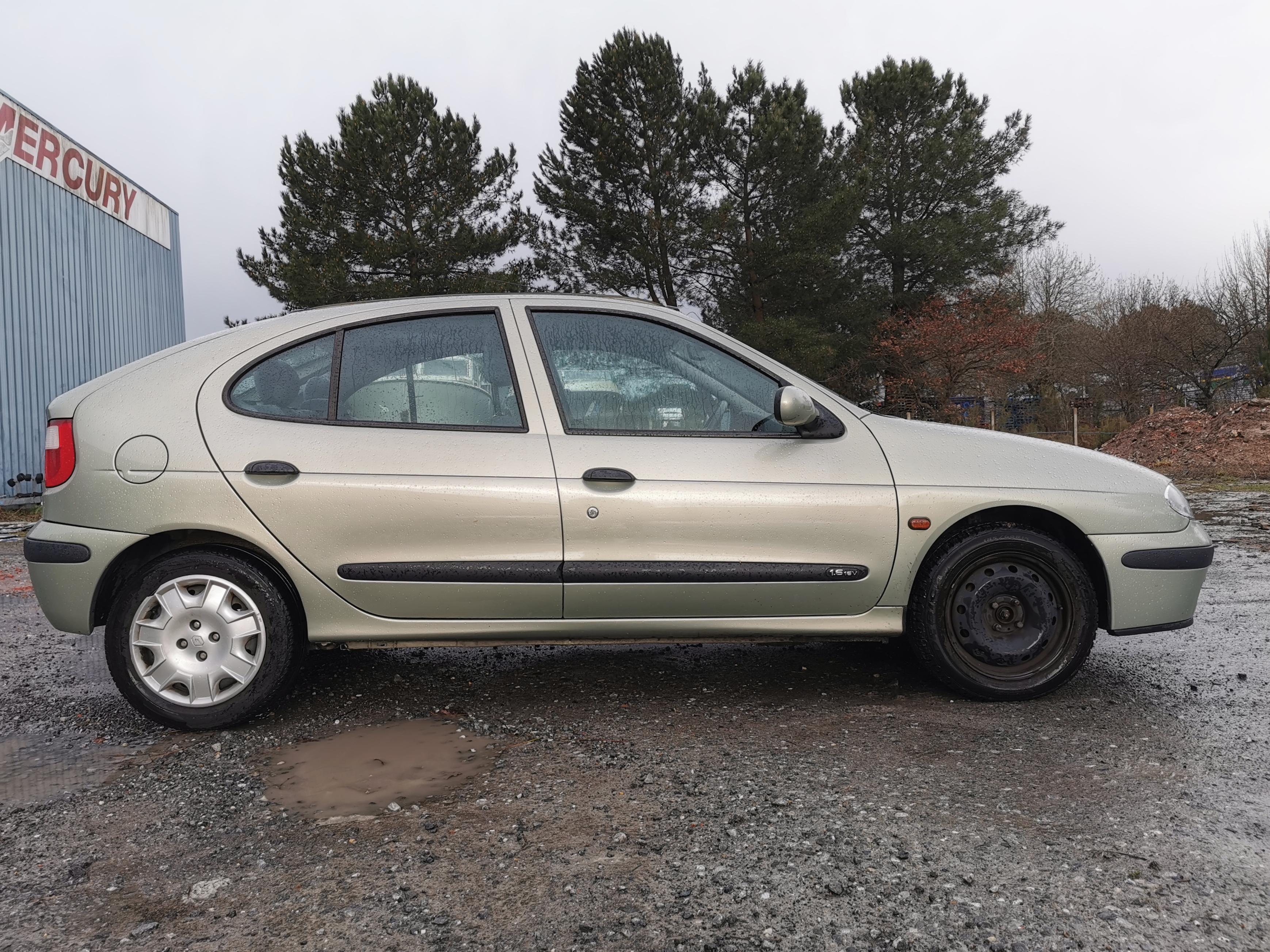 A VENDRE Renault Megane 1.6 16v de 2001 au contrôle technique ok