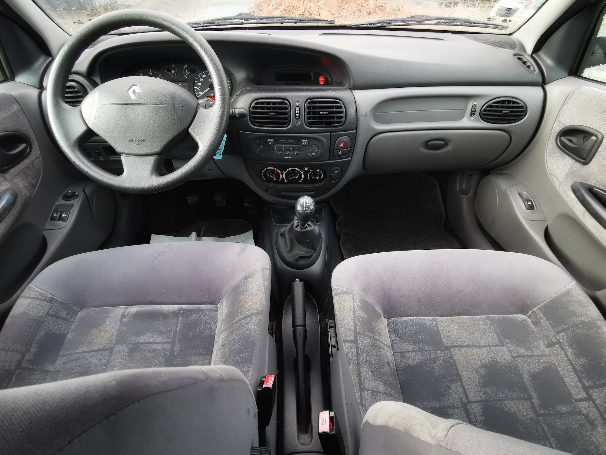 A VENDRE Renault Megane 1.6 16v de 2001 au contrôle technique ok