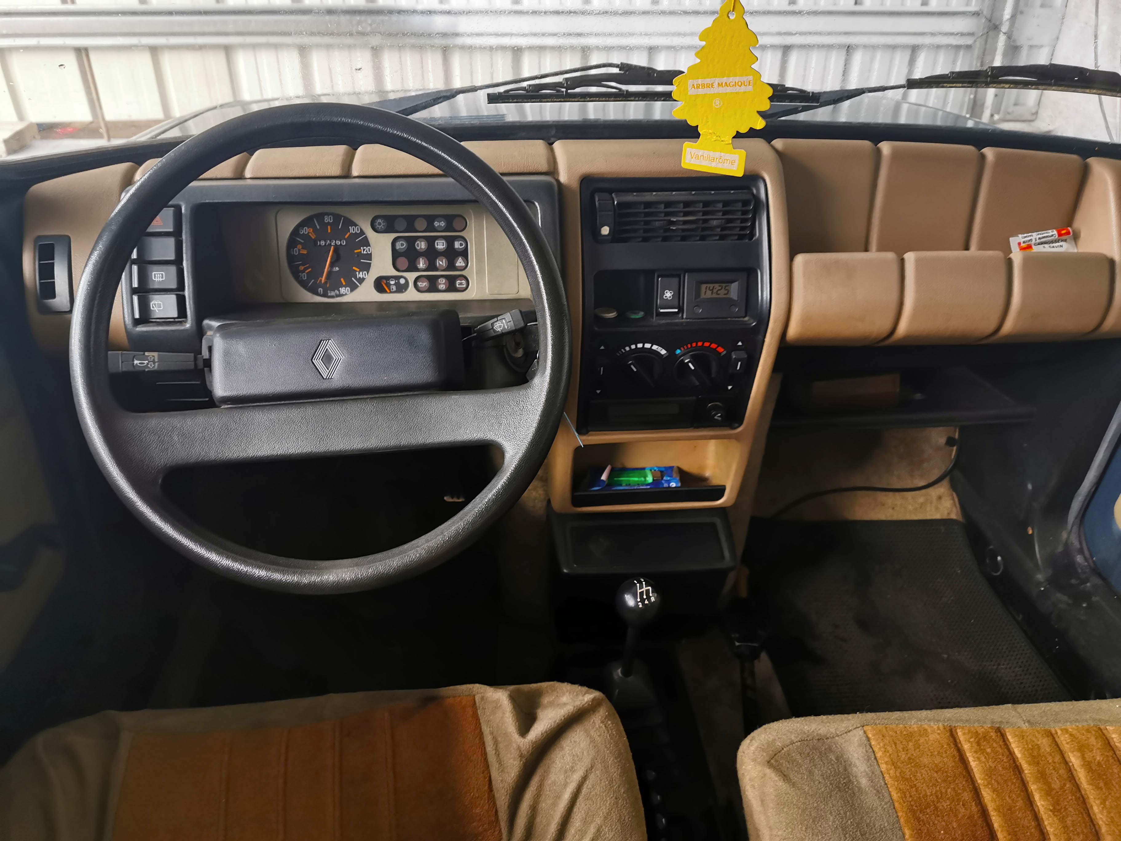 A vendre Renault R5 GTL berline 5 portes de collection (1982) peu kilométré