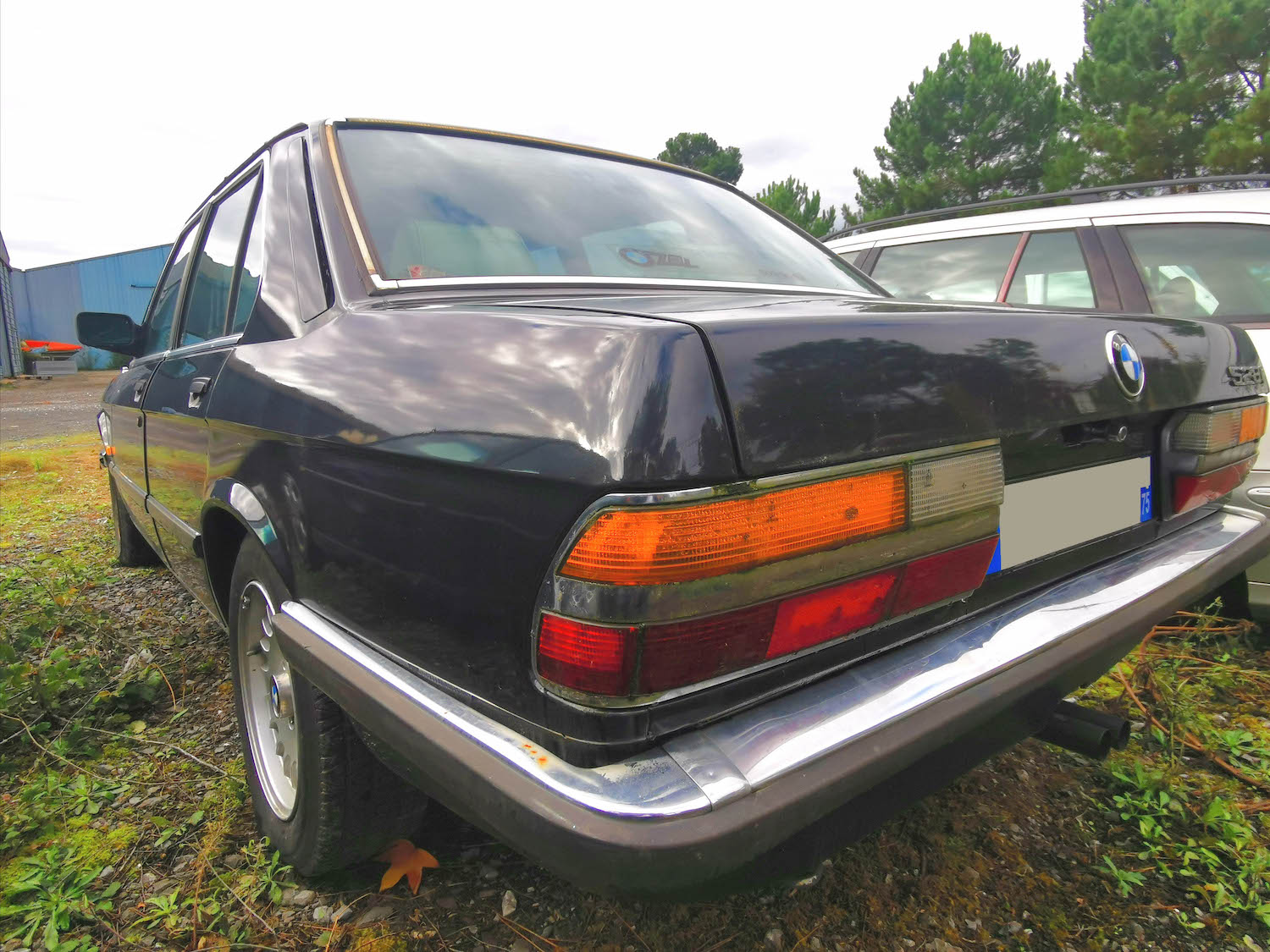 Rare BMW 528i E28 toit ouvrant intérieur cuir à restaurer 