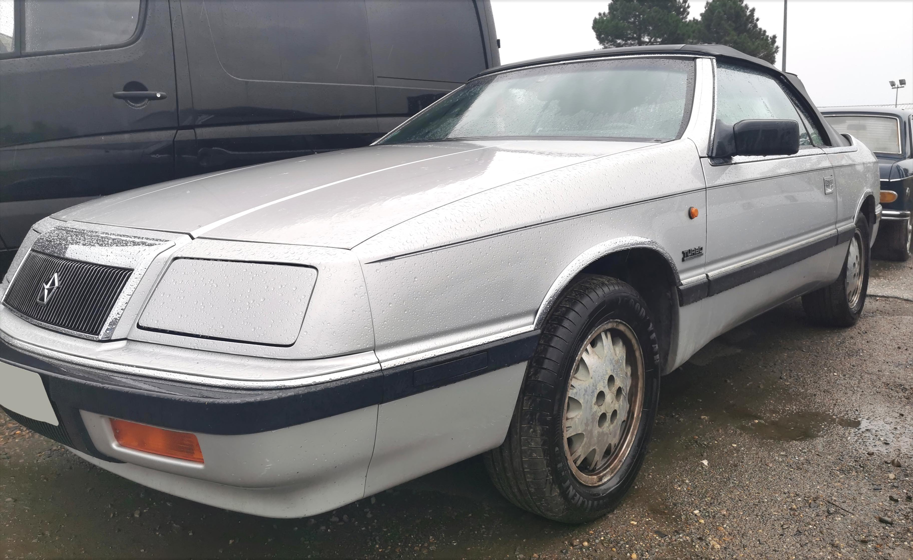 Chrysler Le Baron  cabriolet moteur 2.5 Turbo de 89 - Vivez votre rêve américain en bord de mer