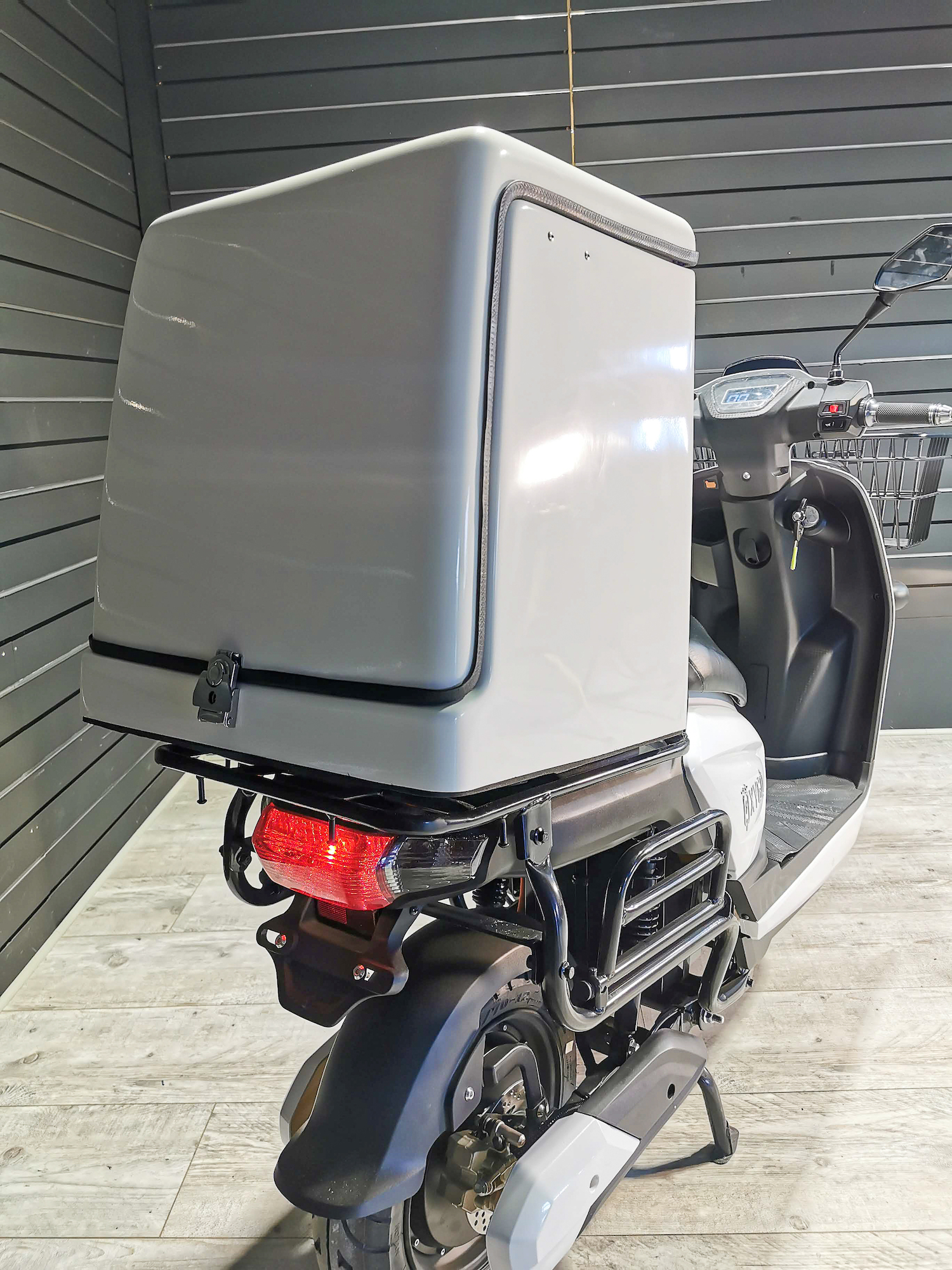 Scooter électrique 50 : CarGo d' Oxygo pour les pros