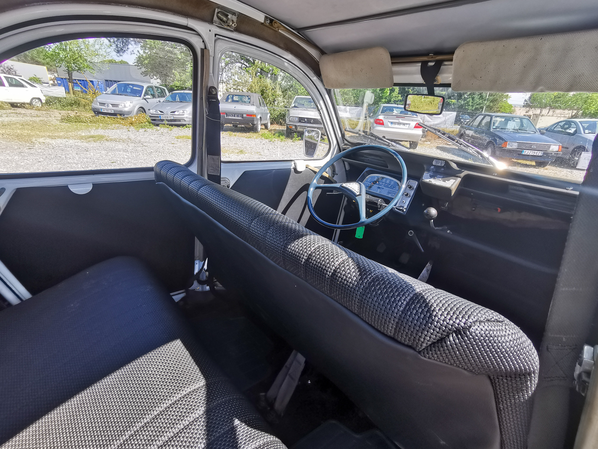 A VENDRE : Citroën 2CV 6 de 1972 en bel état (CT ok)