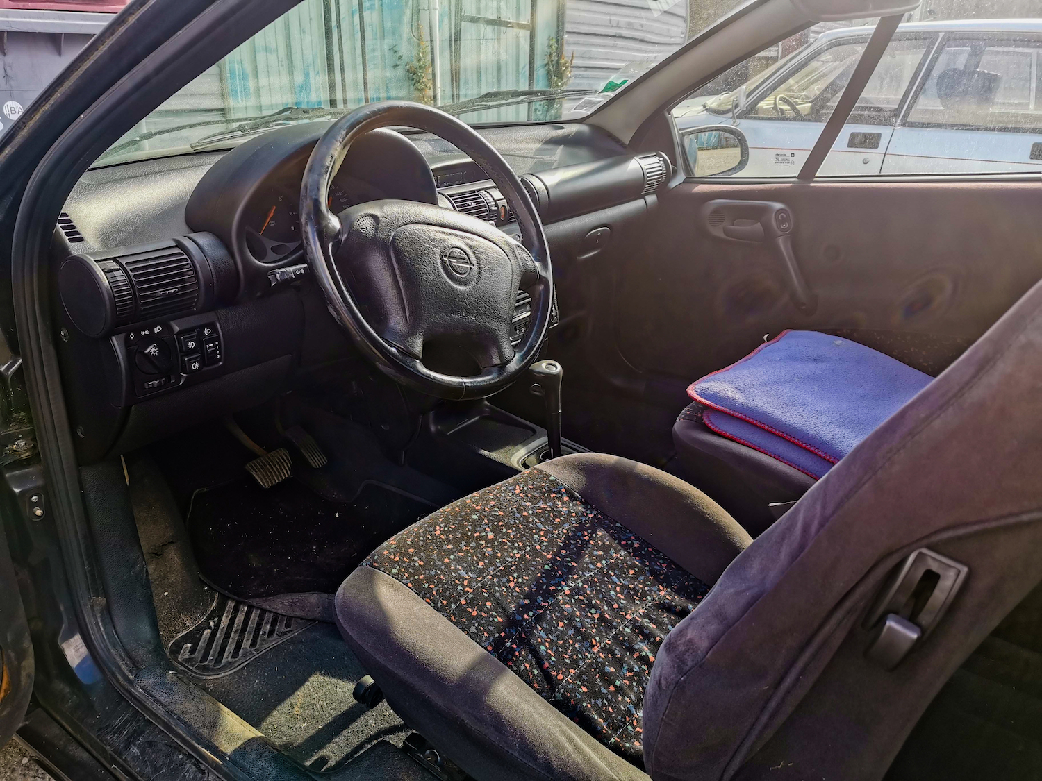 A VENDRE Opel Tigra de 1997 à rénover