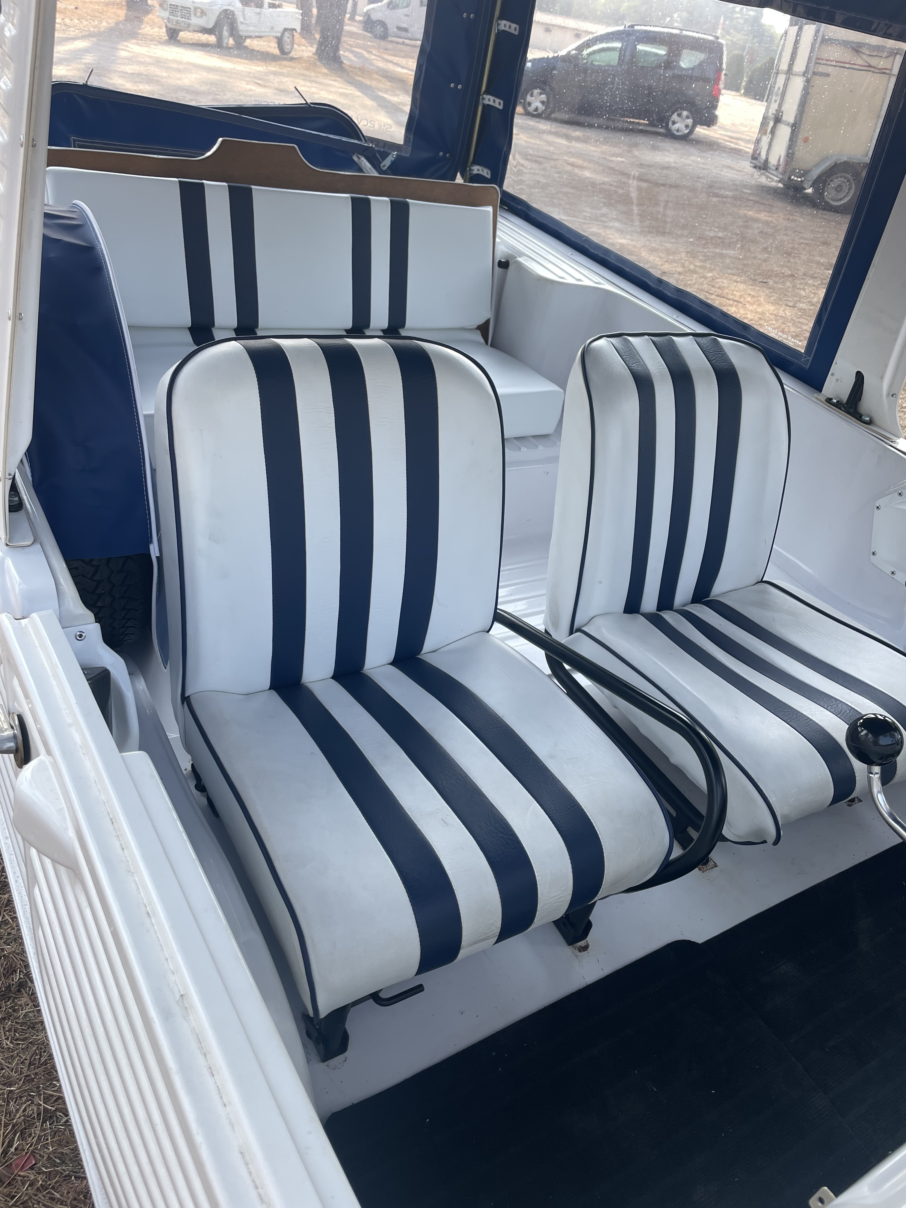 A vendre Méhari de 1976 CT OK configuration 4 places