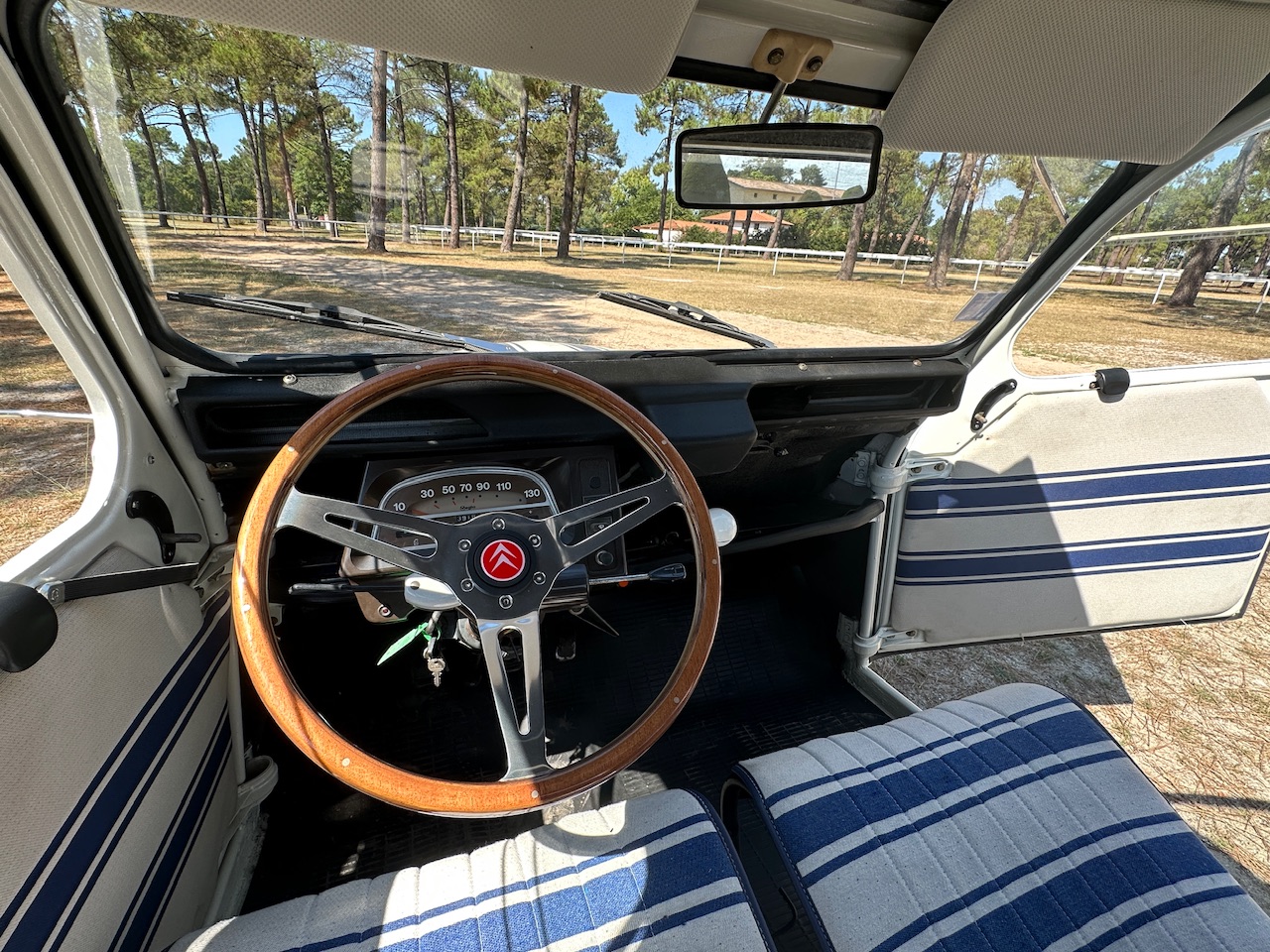 À vendre 2 cv style France 3