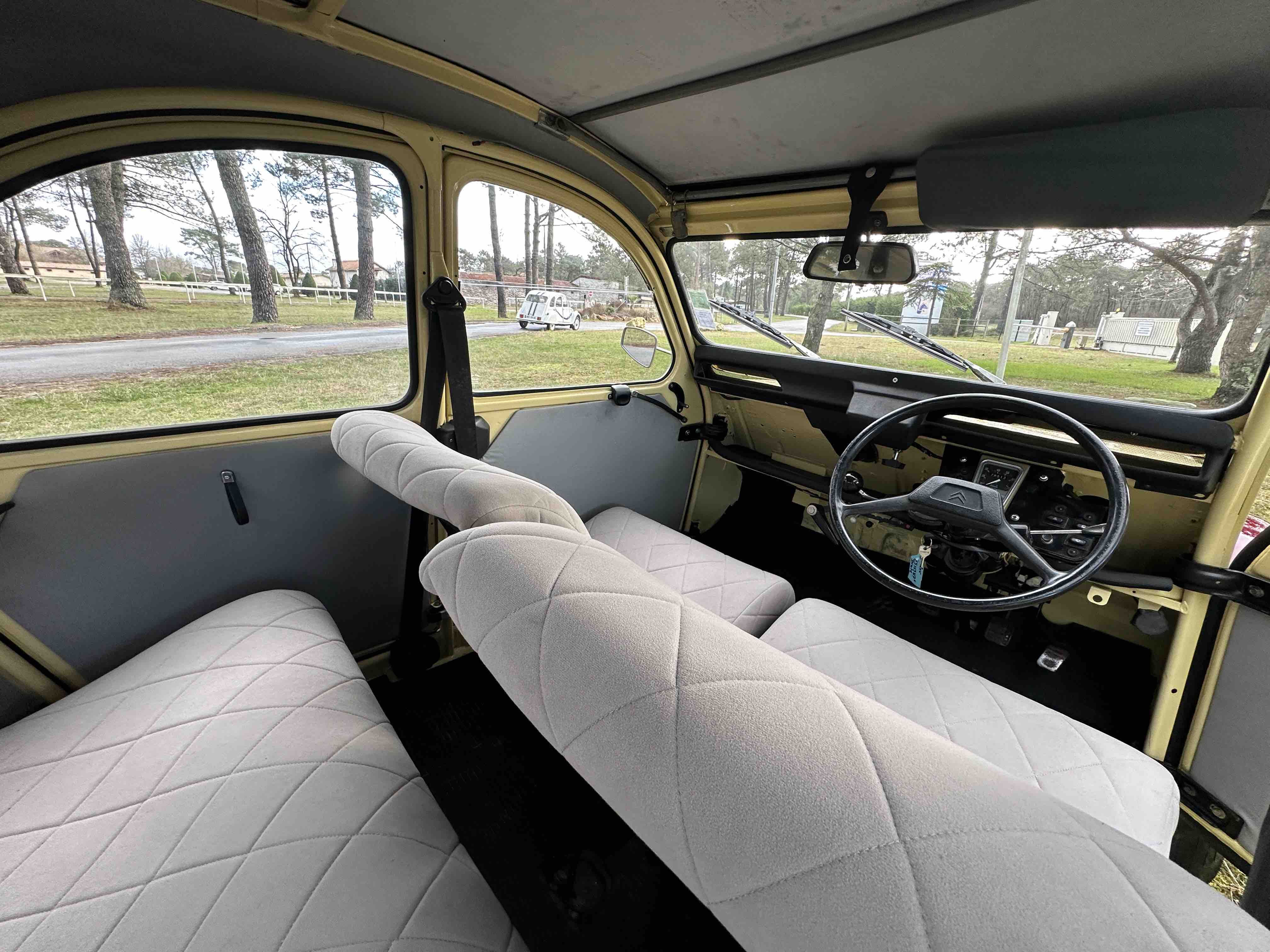 Citroën 2CV Dolly anglaise de 1985