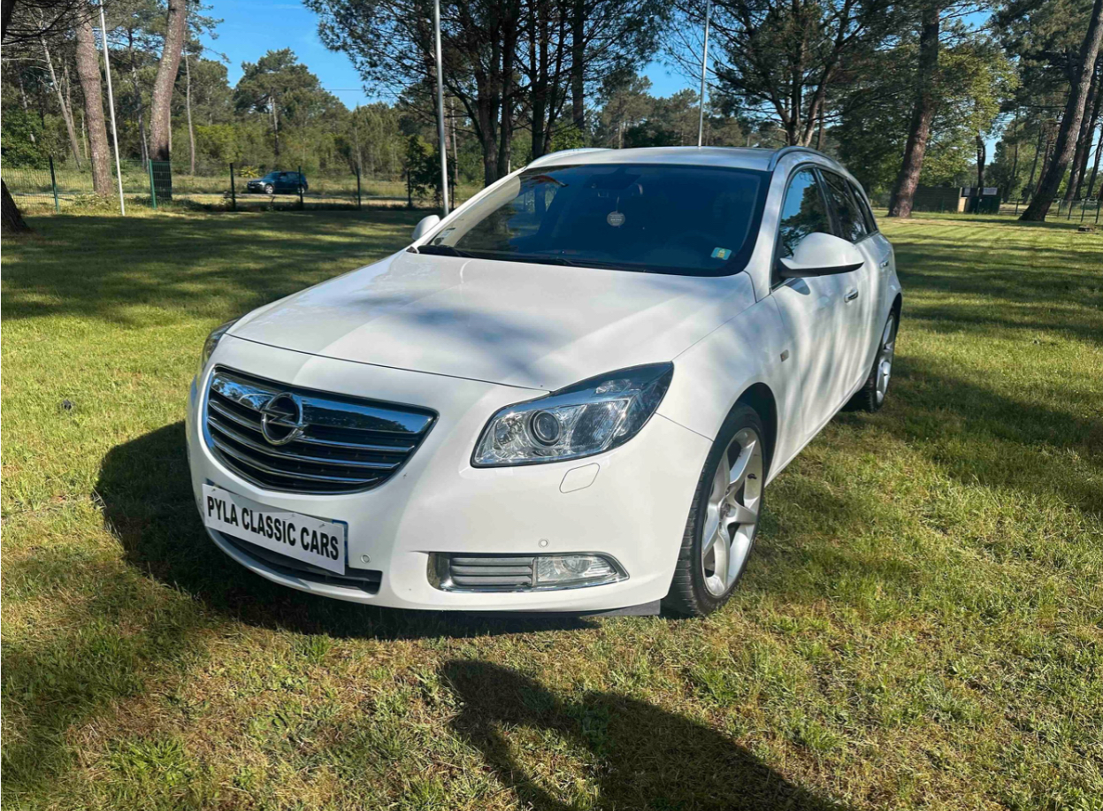 OPEL Insigna version A Sport Tourer 2.0 CDTI 16V DPF 4X4 160 CV