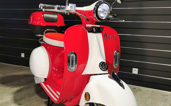 Scooter électrique 50 : Tango d' Oxygo rouge et blanc