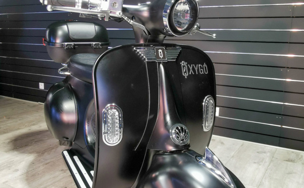 Scooter électrique 50 : Tango d' Oxygo noir mat