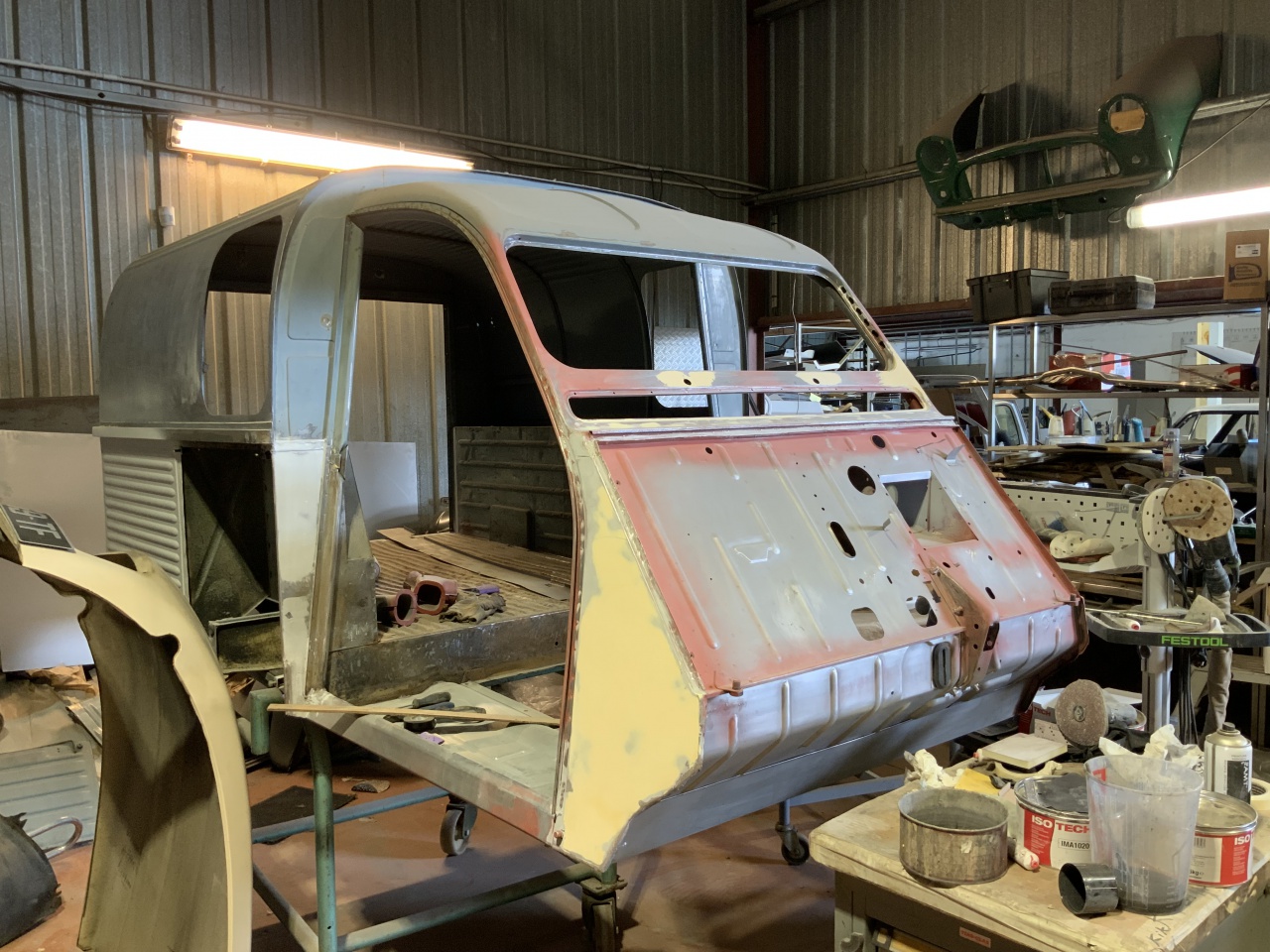 2cv fourgonnette AZU EDF GDF export début de restauration 