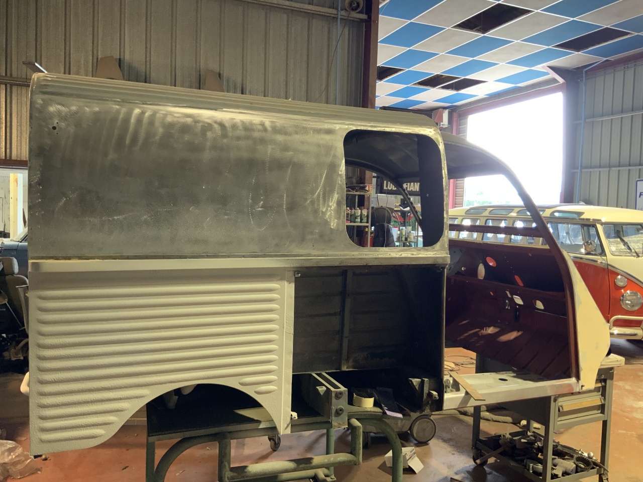 Restauration 2cv fourgonnette AZU EDF GDF export panneau droit