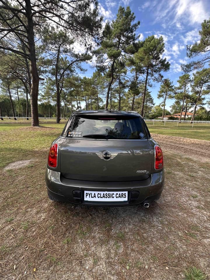 Mini Countryman D 112 ch arrière