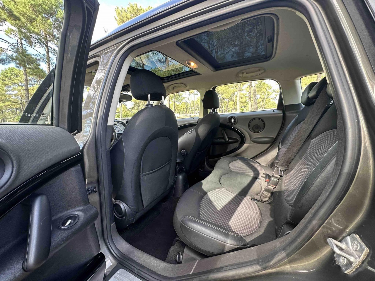 Mini Countryman D 112 ch Arrière