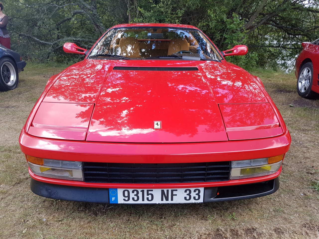 Avant Ferrari Testarossa vue sur le bassin d' Arcachon Avant Ferrari Testarossa vue sur le bassin d' Arcachon