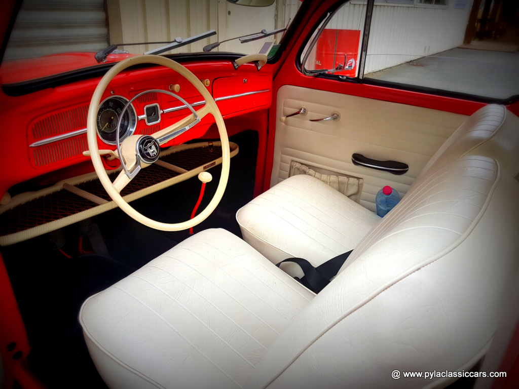 Intérieur coccinelle