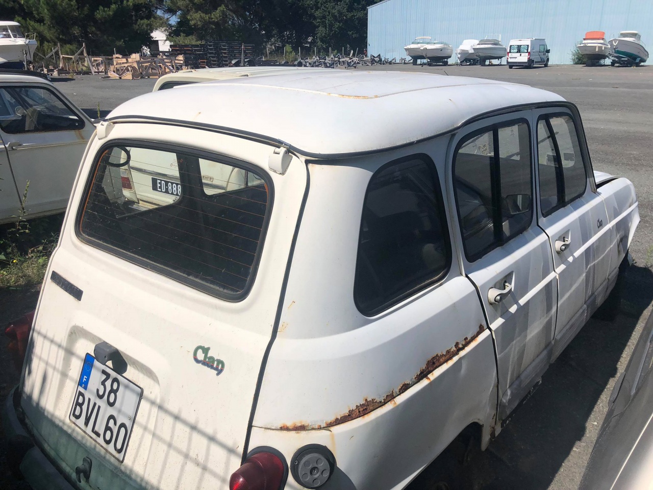 40661194_328307451073772_855699889298866176_n